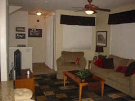 LUXURY PARKSIDE CONDO FOR IMMEDIATE RENT in Phoenix, AZ (Photo 3 of 5)