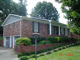 Beautiful brick home in quiet community in Hueytown, AL