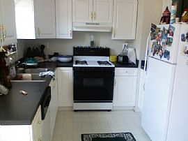 Gorgeous 3 level Townhouse in Fort Washington, MD (Photo 5 of 6)