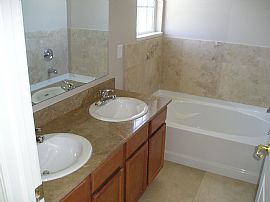 new town home in Westfield, IN (Photo 4 of 5)