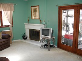 3 bed 2 bath with jacuzzi in Costa Mesa, CA (Photo 4 of 6)