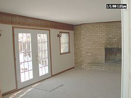 Wonderful 2 Bedroom Townhouse with Deck and Fireplace in Endicott, NY (Photo 4 of 6)