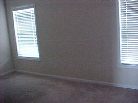 2 bed, 2.5 bath townhome w/great kitchen in College Park, GA (Photo 6 of 6)