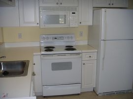 Beautiful, Spacious Condo in PB Gardens in Palm Beach Gardens, FL (Photo 2 of 6)