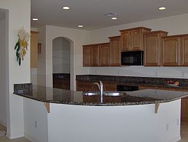 Luxurious Single Family Home in Chandler, AZ (Photo 2 of 3)