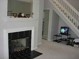Luxurious Split Level Condo in Plymouth, MI (Photo 5 of 6)