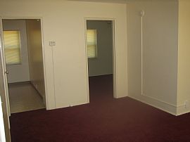 Peaceful, Quiet Living in Kansas City, MO (Photo 2 of 6)