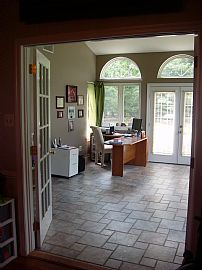 Huge 3/3ba, Family/Living Room, Office in White Plains, MD (Photo 2 of 6)