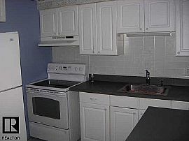 Cute Cozy Move in Ready in Kenneth City, FL (Photo 3 of 5)