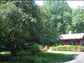 Lake Barcroft Community in Falls Church, VA