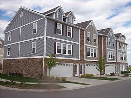 CLEAN, NICE 2 BD TOWNHOME! in Waukee, IA