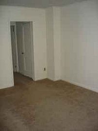 lovely two bed room unit  in Baltimore, MD (Photo 3 of 4)