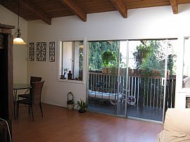 Luxurious 2 bedroom condo  in Culver City, CA