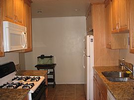 Luxurious 2 bedroom condo  in Culver City, CA (Photo 3 of 6)