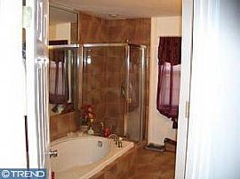  4br - Great Suburban 2.5 Bath Home in Sicklerville, NJ (Photo 3 of 6)