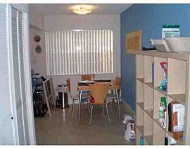 TH perfect for single professionals in Plantation, FL (Photo 2 of 4)