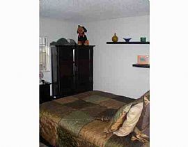 TH perfect for single professionals in Plantation, FL (Photo 4 of 4)