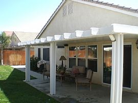 Eloquent 3 Bedroom Home with Vaulted Ceilings and Garage in Menifee, CA (Photo 4 of 4)