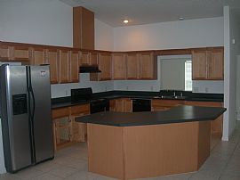 3BR/ 2BA Newer Home for Rent in Lakeland, FL (Photo 2 of 3)