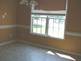 Lovely 4BR/2BA Family Home in Fayetteville, NC (Photo 4 of 6)