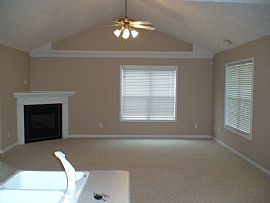 Lovely 4BR/2BA Family Home in Fayetteville, NC (Photo 5 of 6)