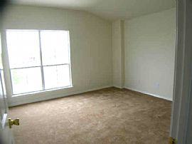 Fab 3 Bedroom Home Rent Now See Video in San Antonio, TX (Photo 3 of 6)