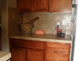 Beautiful 3 br, 2 1/2 bath house in Vancouver, WA (Photo 3 of 3)