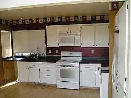 Charming East Highland Ranch Home in East Highland, CA (Photo 3 of 5)