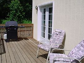 Country home on acreage in Tacoma, WA (Photo 4 of 6)