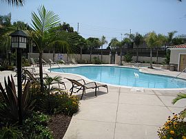 10 minutes walk to beach and Main Street in Huntington Beach, CA (Photo 4 of 4)