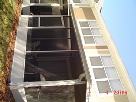 1,625sqft Gated Townhome 3/2.5 w/garage in Tampa, FL (Photo 5 of 5)