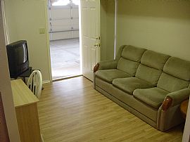 Single Family Home $999 Per Month in Fort Mohave, AZ (Photo 2 of 6)