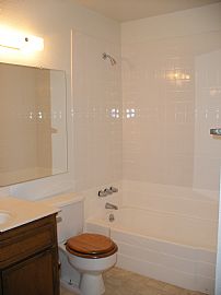 Towhouse available in North Villas in Modesto, CA (Photo 4 of 6)