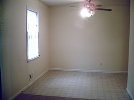 3 BEDROOM HOUSE FOR RENT IMMEDITAELY!!!  in Atlanta, GA (Photo 2 of 5)