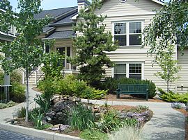 LUXURIOUS FULLY FURNISHED AND EQUIPPED! in Ashland, OR