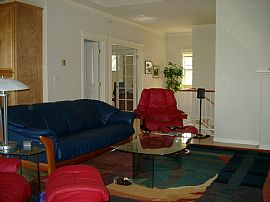 LUXURIOUS FULLY FURNISHED AND EQUIPPED! in Ashland, OR (Photo 2 of 3)