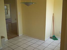 3 Bedroom 1 Bath House for Rent in Los Angeles, CA (Photo 5 of 6)
