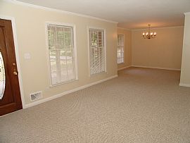 Austell 3/2 Single Family Home in Austell, GA (Photo 5 of 6)