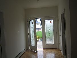 Stunning New Waterfront Townhome in New Windsor, NY (Photo 2 of 5)