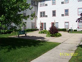 Beautiful Senior Living Apartments in Indianapolis, IN (Photo 2 of 3)
