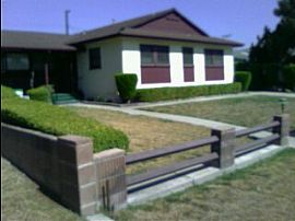 3br/2ba Single Family Residence in San Bernardino, CA