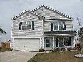 Beautiful home in great location in Summerville, SC