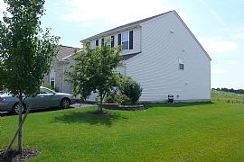 Split-Level Available for Rent this Fall in Lewis Center, OH (Photo 3 of 6)