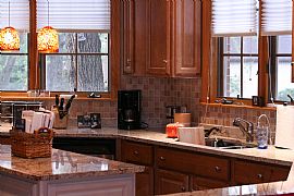 Walk to Train, Shopping, Schools, Parks in Park Ridge, IL (Photo 3 of 4)