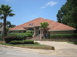 4 Car Garage, 4 Bedroom, 4 Bath Home in Dallas, TX