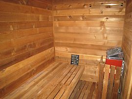 4 Car Garage, 4 Bedroom, 4 Bath Home in Dallas, TX (Photo 4 of 6)