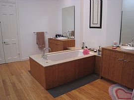 4 Car Garage, 4 Bedroom, 4 Bath Home in Dallas, TX (Photo 6 of 6)