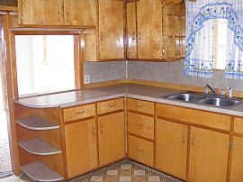  Spacious Adobe Home in Penasco, NM (Photo 2 of 6)