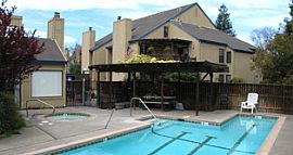 Beautiful, Pet-Friendly 2Story Townhouse in Davis, CA (Photo 2 of 3)