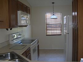Newly Remodeled 2/2 Villa in Sanford, FL (Photo 3 of 3)